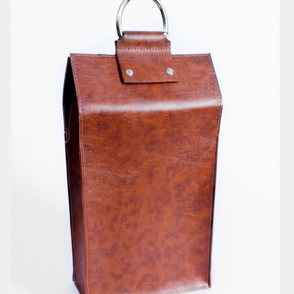 Double-bottle wine tote by viski
